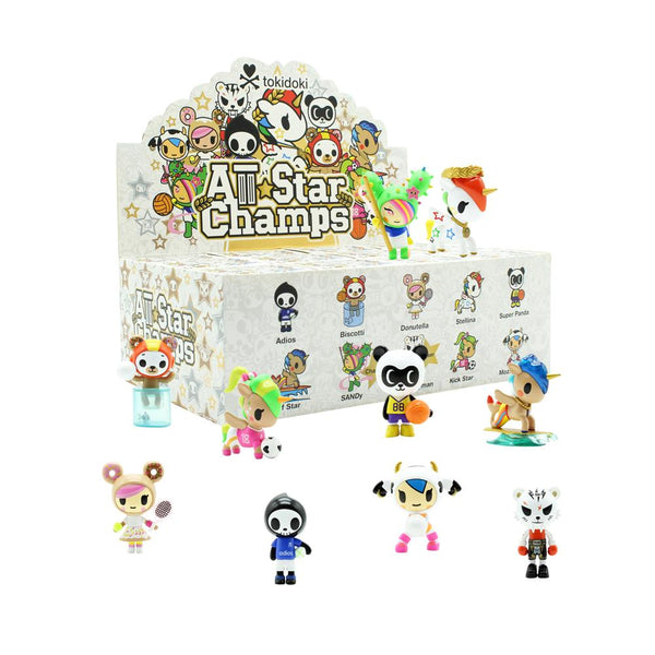 caja sorpresa de Tokidoki edición All star Champs, con 10 personajes diferentes representando los personajes más icónicos de Tokidoki en diferentes deportes, cada caja es sorpresa y contiene una figurita aleatoria.